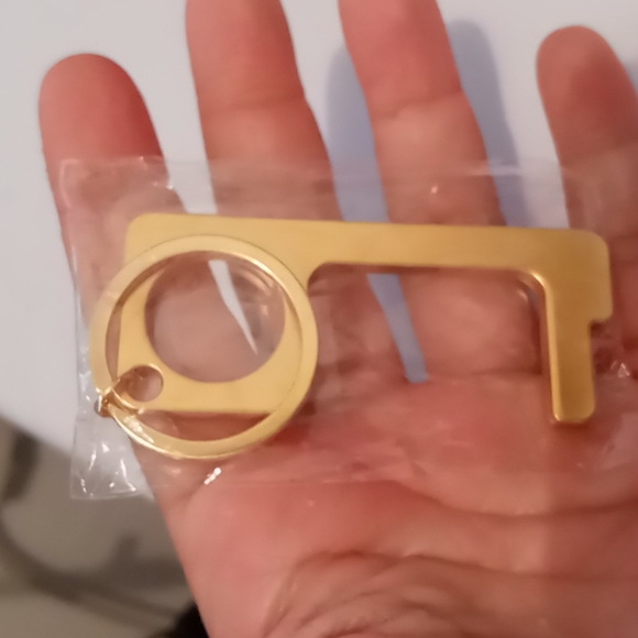 Door Opener Keychain, No-Touch Key Chain Tool for Doors, Tou - Picture 4 of 5